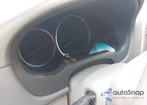 2010 Toyota Sienna Le z USA, uszkodzony, nr VIN 5TDKK4CC2AS302808